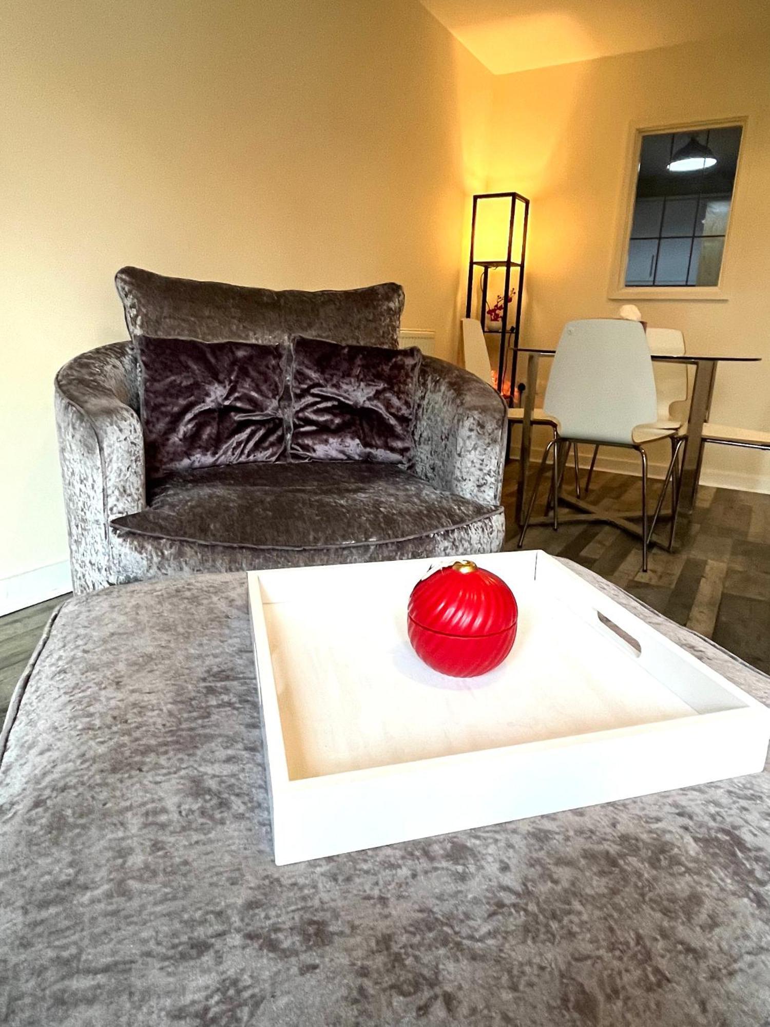 Spacious Two Bedrooms Apartment For Business And Holiday بورتسماوث المظهر الخارجي الصورة